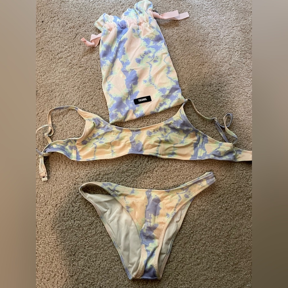 The dye triangl bikini size S